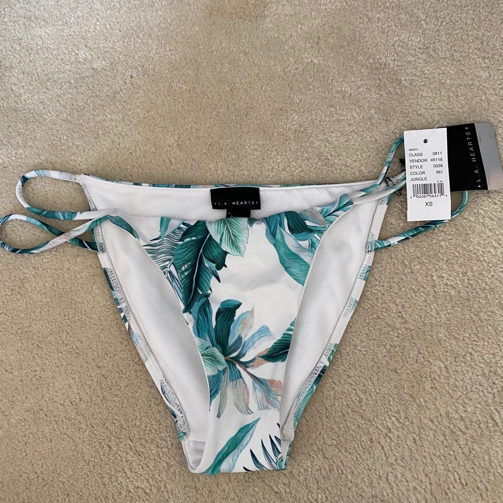 LA Hearts Cheeky Bikini Bottom. NEVER WORN!